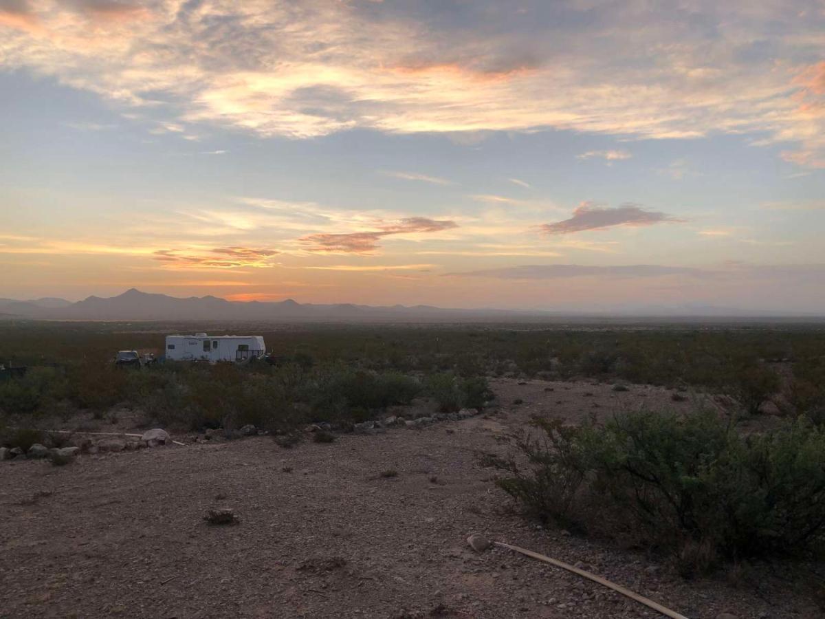 Camping At Desert Gardens Oasis In Lobo, Tx Van Horn Exterior foto