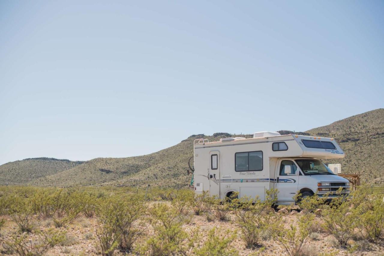 Camping At Desert Gardens Oasis In Lobo, Tx Van Horn Exterior foto